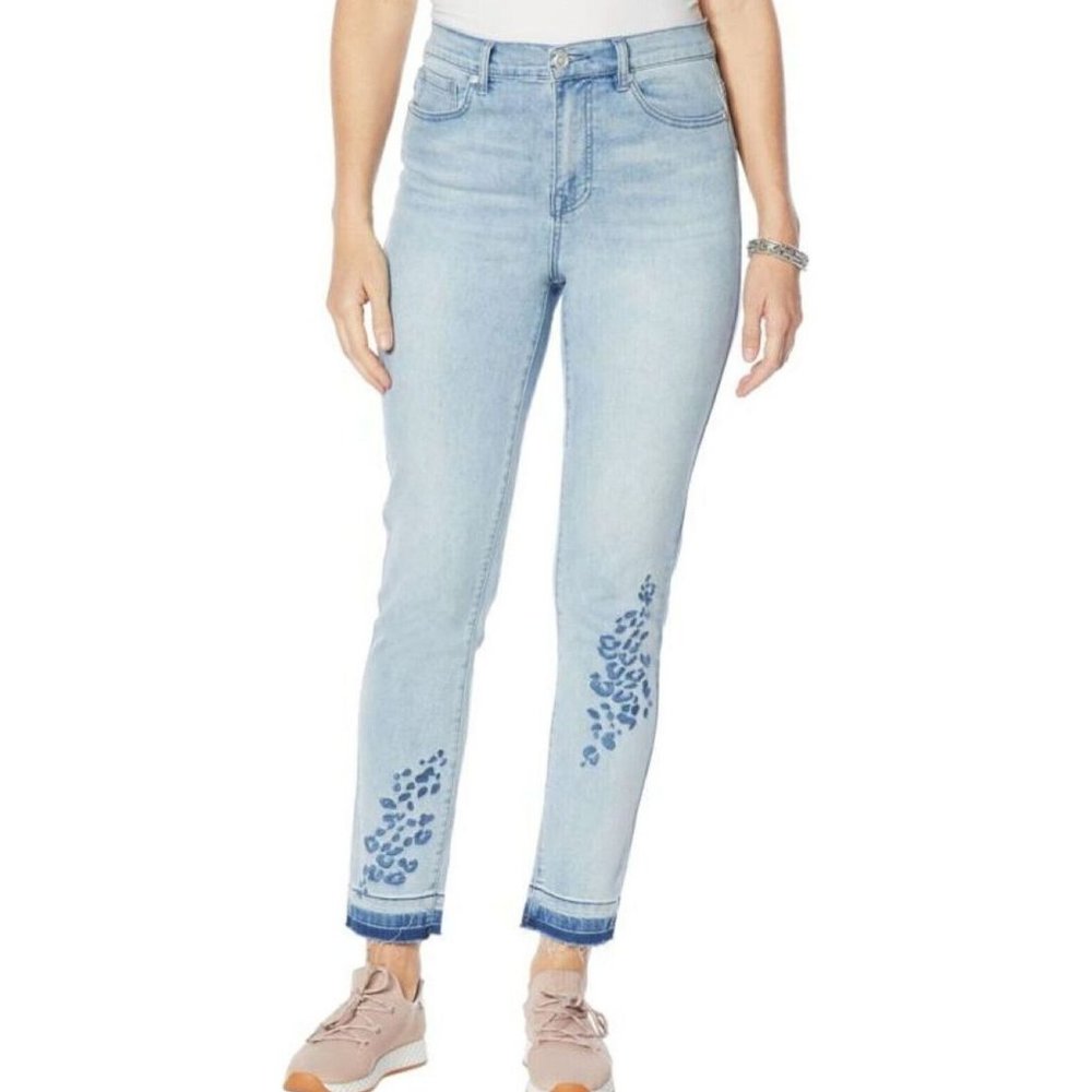 NEW! DG2 Diane Gilman Stretch Released Hem Skinny Jean Chambray